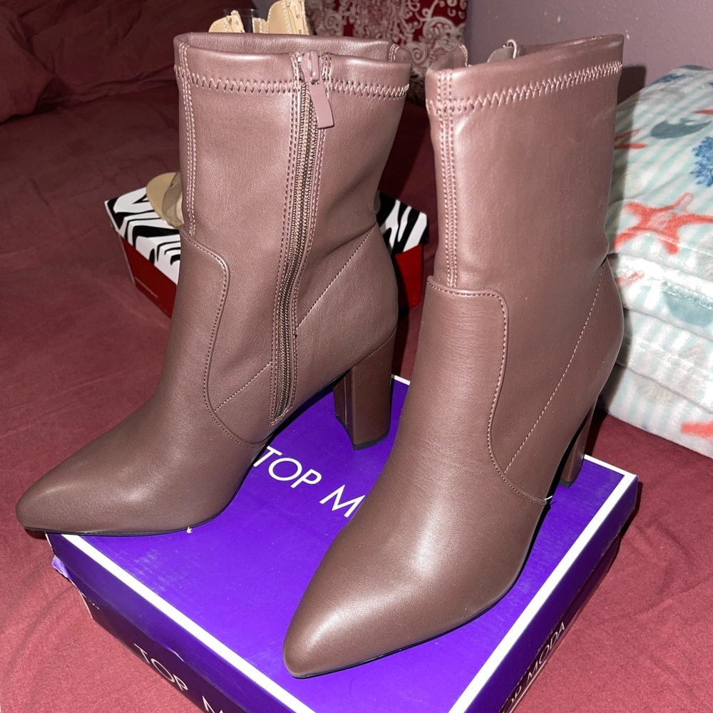 NEW! Top Moda Chocolate Brown heel boots